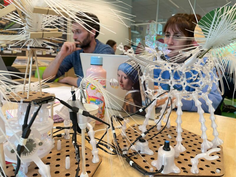 onderwijsontwerpers aan het werk